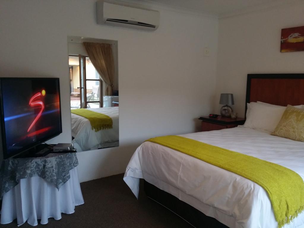 Alicia'S B&B Roodepoort Room photo