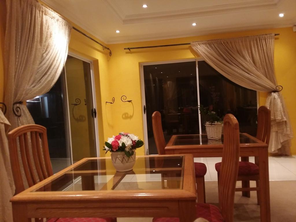 Alicia'S B&B Roodepoort Exterior photo